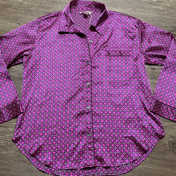 🔴Victoria’s Secret Satin Shirt - Picture 2 of 7